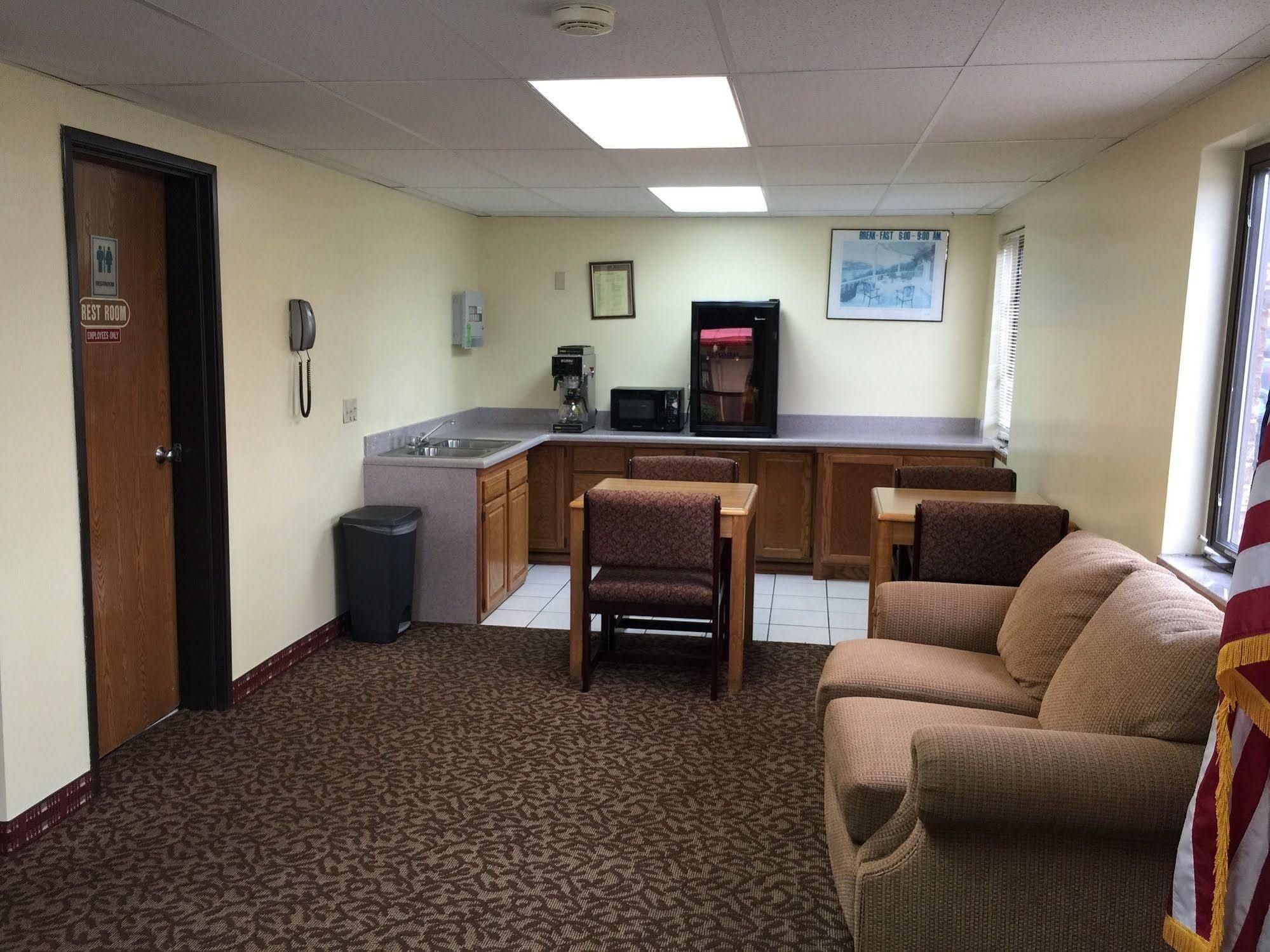 Executive Inn And Suites Dyersburg Экстерьер фото