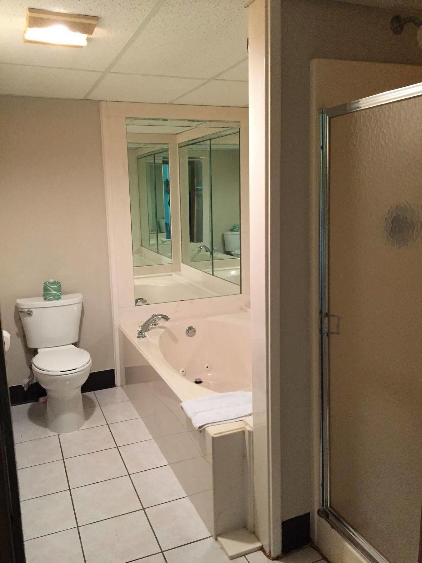 Executive Inn And Suites Dyersburg Экстерьер фото